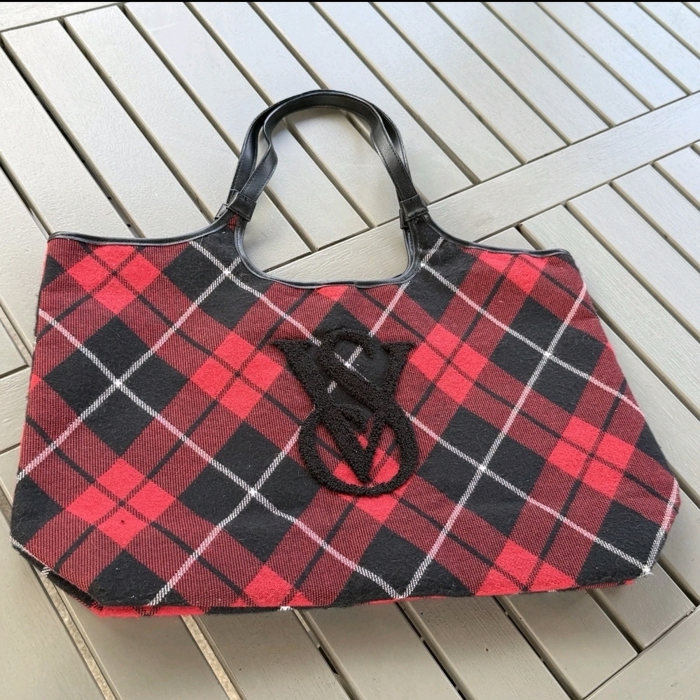 Victoria's Secret Black Friday 2023 Holiday Plaid Tote Bag